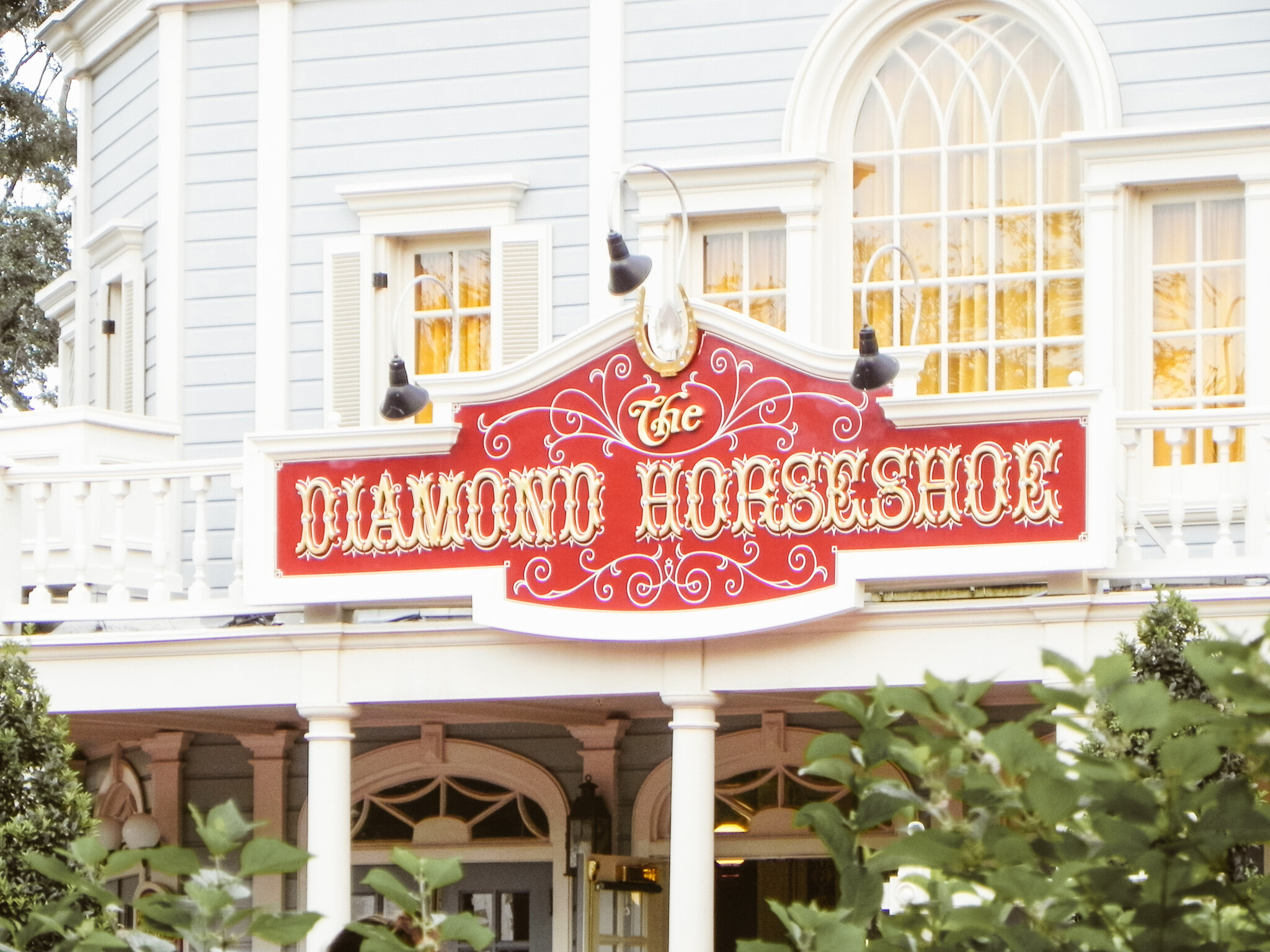 Diamond Horseshoe Restaurant.jpg